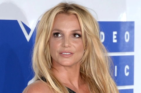 Britney Spears revela que sufrió daño cerebral y responde a las acusaciones de Kevin Federline