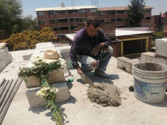 La albañilería, en crisis: Tufiño