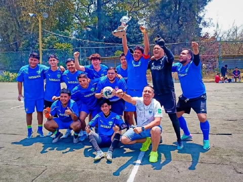El Bacardaddy&#039;s se llevó el campeonato del Torneo de Futbol 7 Dominical de la cancha Centrofut de Morelos, al pegarle por la mínima diferencia al Soplasilbatos.