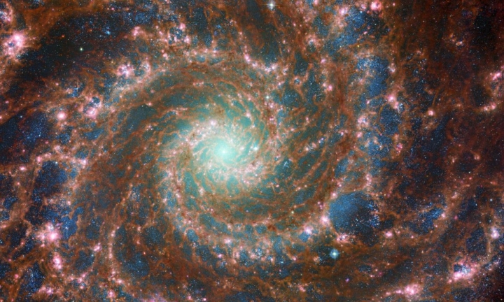 El James Webb y el Hubble colaboran para la foto más alucinante de la Galaxia Fantasma