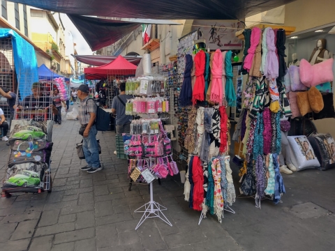 Comerciantes de Cuernavaca participan en verbena de Fiestas Patrias con afluencia de hasta 10 mil visitantes