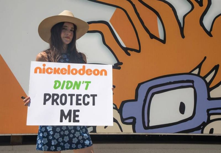 Alexa Nikolas, actriz de ‘Zoey 101′, protestó contra abuso infantil en Nickelodeon