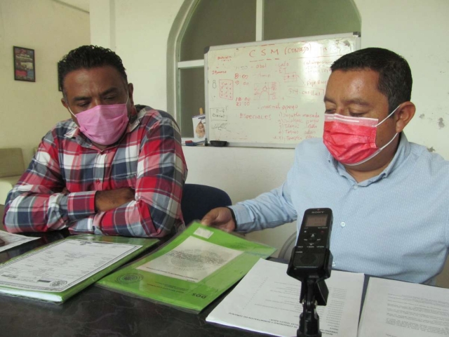  Los integrantes de la asociación que tiene a cargo la administración de la unidad habitacional aseguran que ya es hora de aplicar los reglamentos en la materia para acabar con el conflicto.