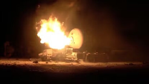 Ataque de EU a puerto petrolero en Yemen deja más de 70 muertos