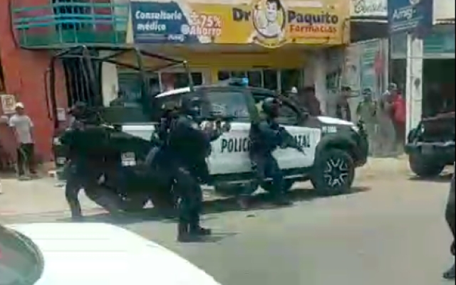 Se enfrentan a balazos en Santa Lucía, Oaxaca cerca de una casilla
