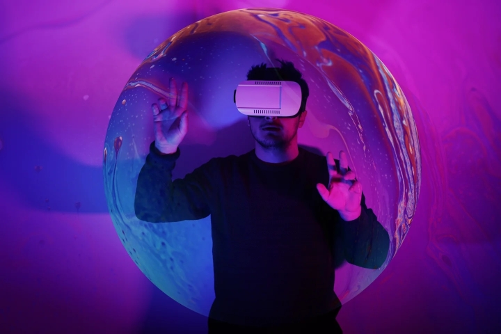 Meta planea lanzar cuatro nuevos cascos de realidad virtual