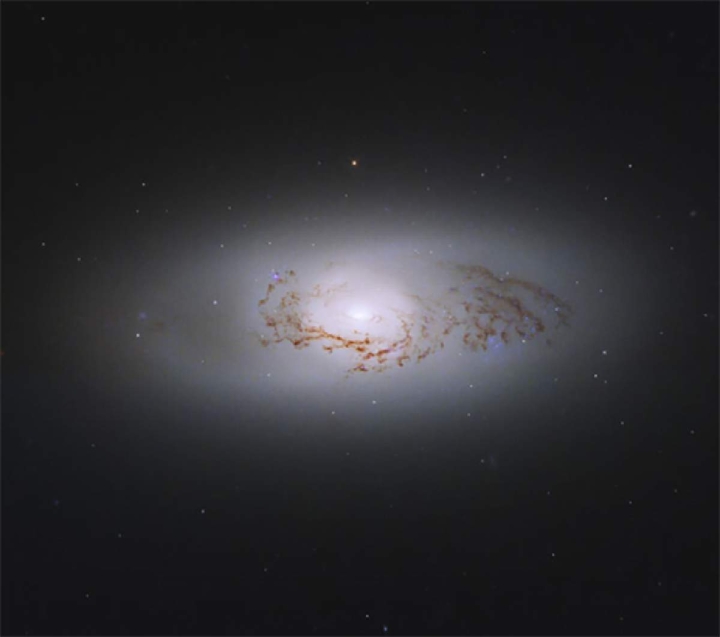 El Telescopio Espacial Hubble Observa una Galaxia Intermedia