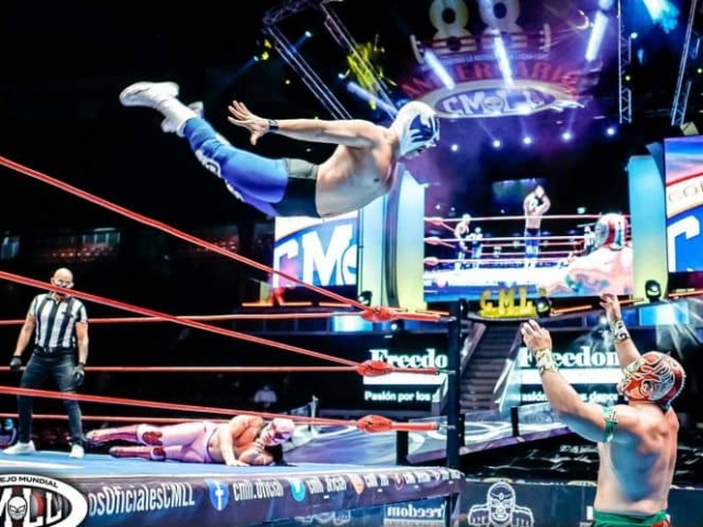 Sismo en plena función de lucha libre.