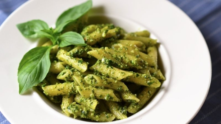 Pasta con crema de espinaca, así puedes hacer esta deliciosa cena