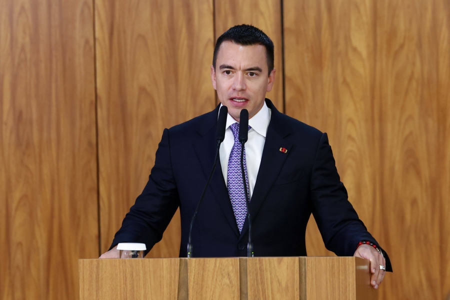 Presidente de Ecuador denuncia intento de envenenamiento