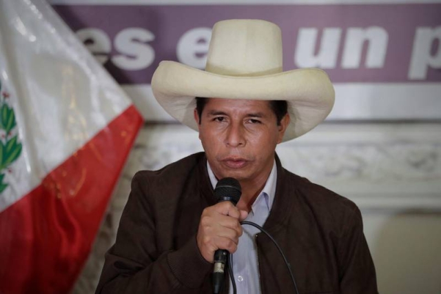 Audiencia de Pedro Castillo: Dan año y medio de prisión preventiva al expresidente de Perú
