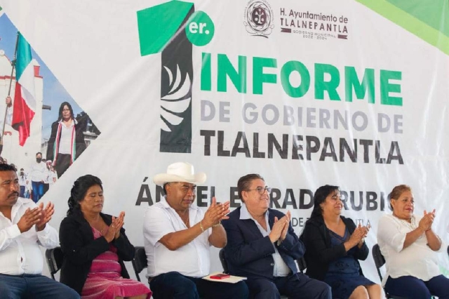 Acude Víctor Mercado a primer informe de actividades del presidente municipal de Tlalnepantla