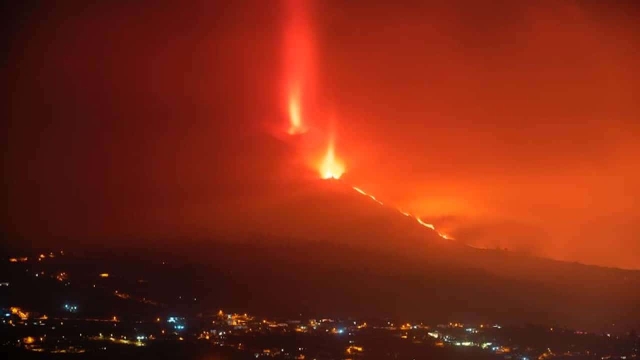 Volcán Cumbre Vieja aumenta la sismicidad.