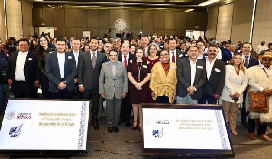 La Segob congregó a alcaldes de todo el país en el marco del “Primer encuentro nacional Perspectiva Municipal del Programa 100 Puntos de la presidenta Claudia Sheinbaum”. 