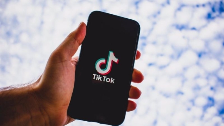 TikTok prueba la visualización en formato horizontal y a pantalla completa