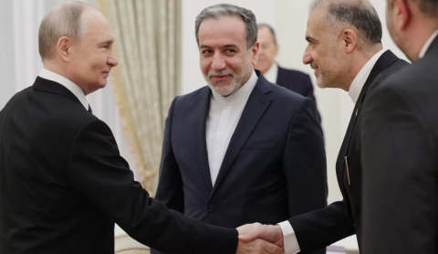 Rusia condena bombardeos de EU en Irán y refuerza alianza con Teherán