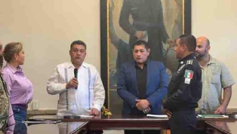 El titular de la SSPC, Miguel Ángel Urrutia, atestiguó la toma de protesta de Rubén Sánchez Rivera. 