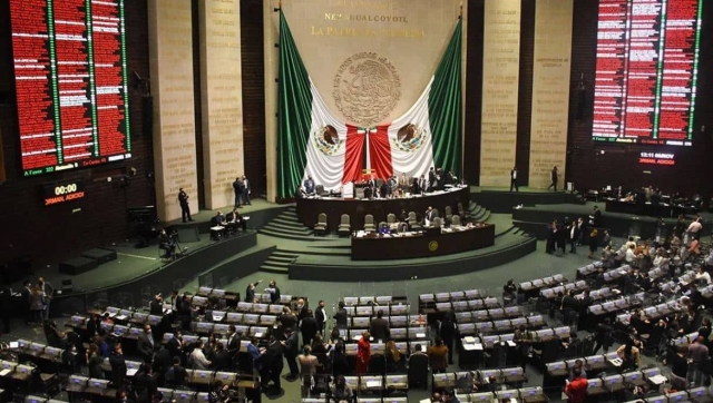 Cámara de Diputados interpondrá queja contra INE.