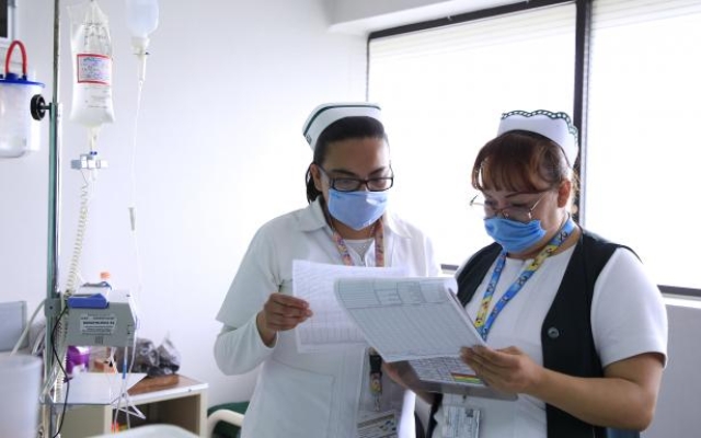 IMSS abre convocatoria para contratar a más de 5 mil enfermeras especialistas