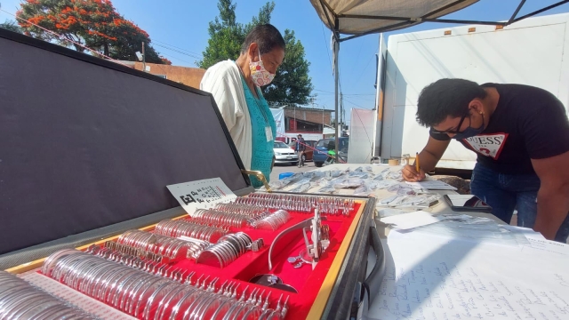 Gestiona DIF Jiutepec 100 lentes graduados y exámenes de la vista