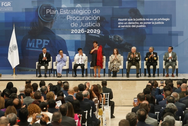 Ernestina Godoy presenta plan de la FGR para reforzar la justicia