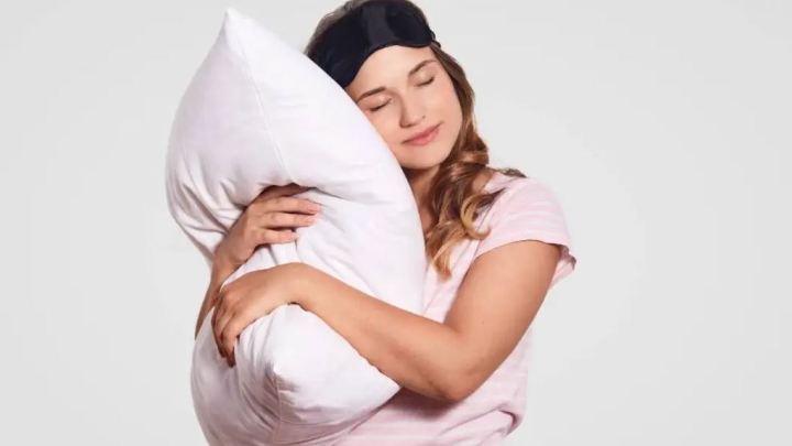 Truco para saber si tus almohadas están vencidas y debes tirarlas, ¡evita ácaros!