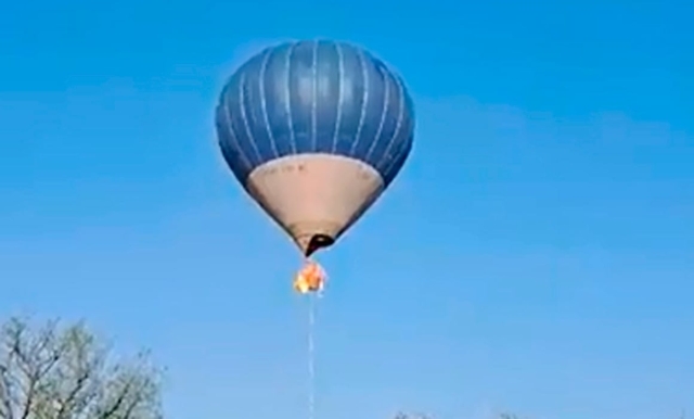 Se incendia y desploma un globo aerostático en Teotihuacán