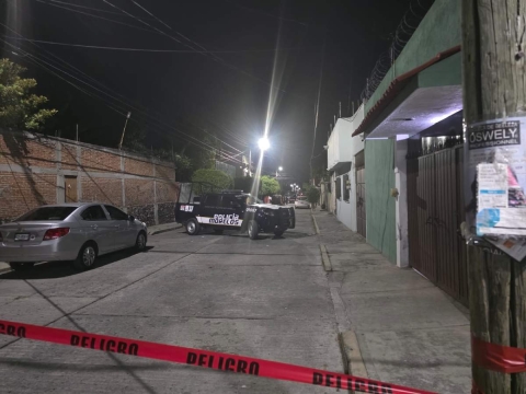 La víctima mortal quedó tendida en la calle 12 de Octubre.