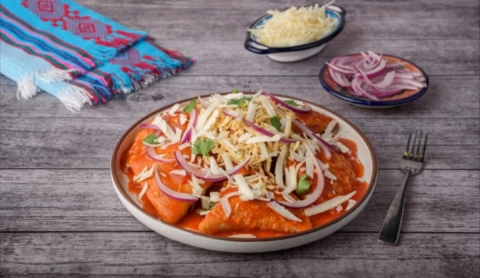 Chilaquiles rellenos de queso: una versión irresistible del clásico mexicano
