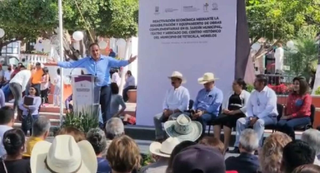 El gobernador acudió a Tetecala para entregar diversas obras.