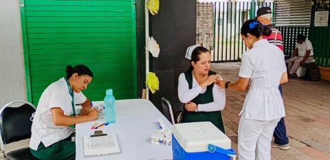 Invita IMSS Morelos a vacunar a niñas y niños contra sarampión