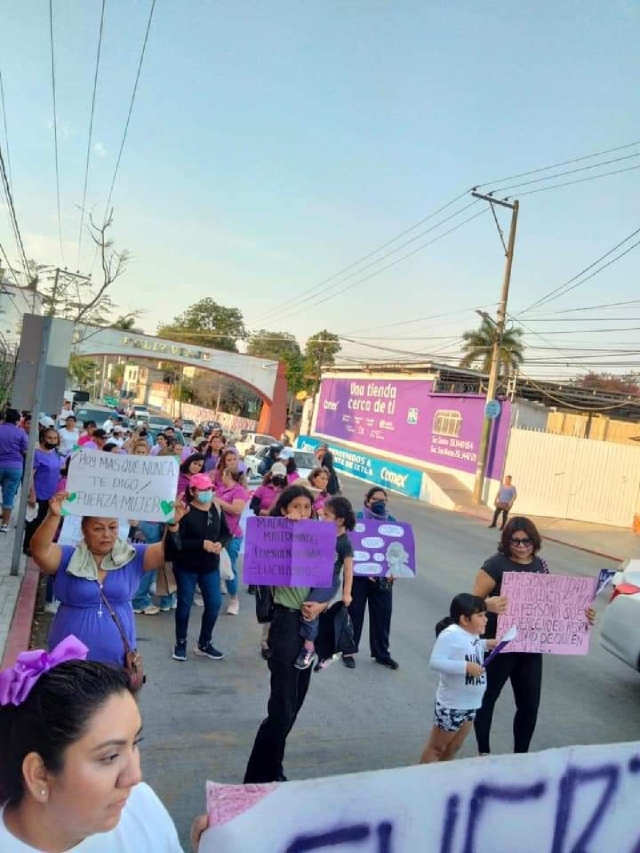 Las participantes exigieron atención de las autoridades para frenar la violencia de género.