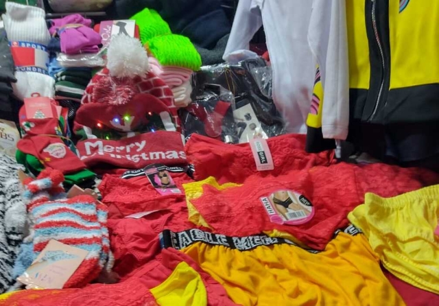 Disminuyen ventas de prendas rojas y aumenta demanda de amarillas por fin de a&ntilde;o