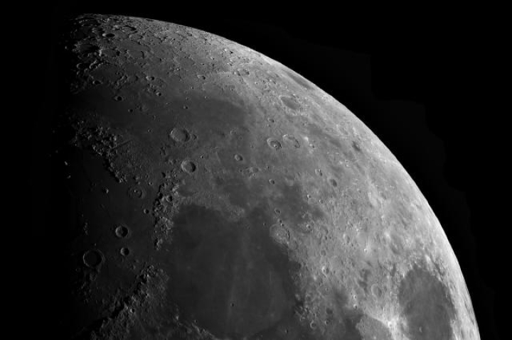 China encuentra reserva de agua en la Luna de 270 mil millones de toneladas