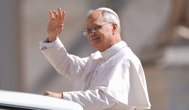 Papa Le&oacute;n XIV env&iacute;a tres camiones de ayuda humanitaria a Ucrania