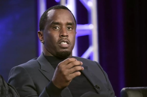 Exnovia de Diddy testifica entre lágrimas: relata abusos, coerción y consumo de drogas en juicio por tráfico sexual