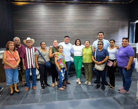 Aspectos de la toma de protesta a los nuevos ayudantes de Tetecala.