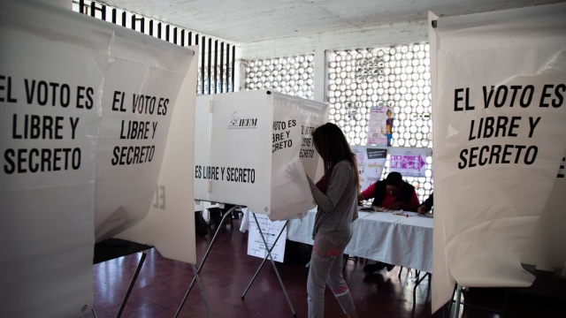 INE acredita 1,309 observadores extranjeros para elecciones