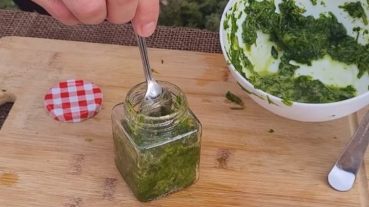 Aprovecha el perejil y vinagre para una mascarilla contra las manchas de la piel