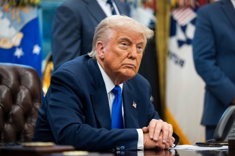 Trump anuncia que impondrá aranceles a los productos farmacéuticos