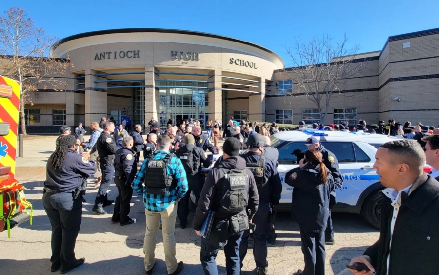 Tiroteo en escuela de Nashville deja dos estudiantes heridos