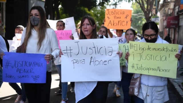 Doctora y trabajador del Colegio Williams son vinculados a proceso por muerte de Abner