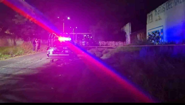 Mueren dos en aparatoso choque