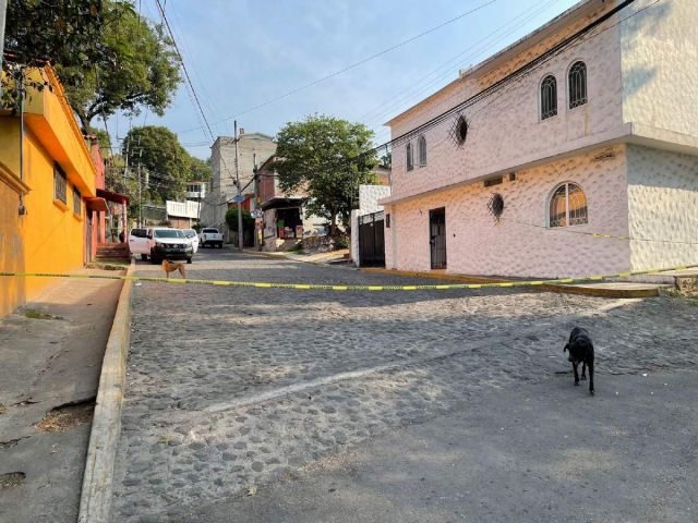 El hallazgo de los cuerpos fue denunciado por vecinos de la zona.
