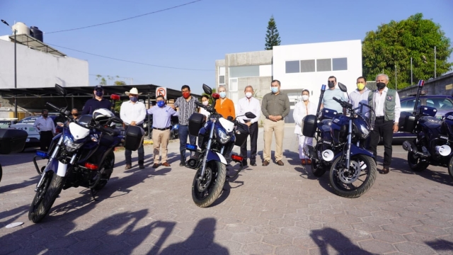 Gestiona edil de Jiutepec donación de seis motocicletas para Seguridad Pública