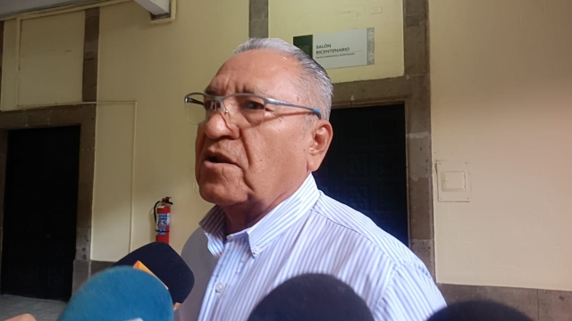 Acuerdan taxistas y subsecretario de Gobierno avanzar en agilizaci&oacute;n de tr&aacute;mites vehiculares y subsidios