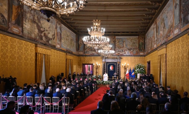 Papa Francisco indicó que una visita a Ucrania estaba “sobre la mesa”