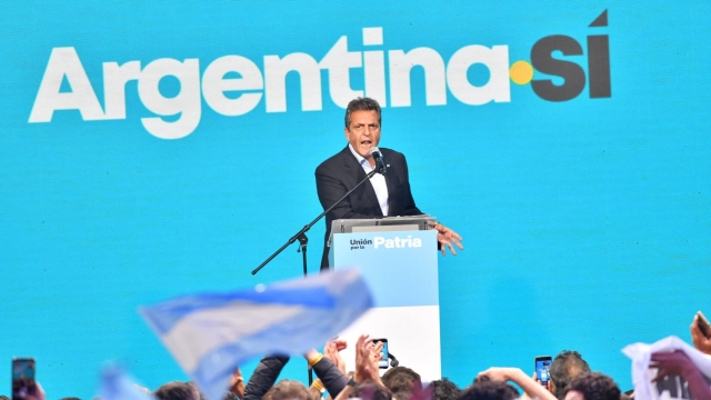 Elecciones en Argentina: Massa gana y va a segunda vuelta con Milei