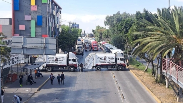 Bloqueos en Ecatepec por falta de pagos cumplen más de 24 horas