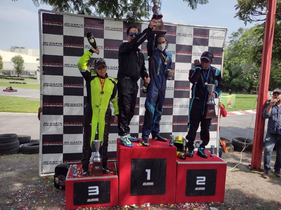 SALVADOR SALDAÑA GALINDO   Treinta pilotos profesionales participaron en la segunda fecha del serial en los Go Karts de Cuernavaca.